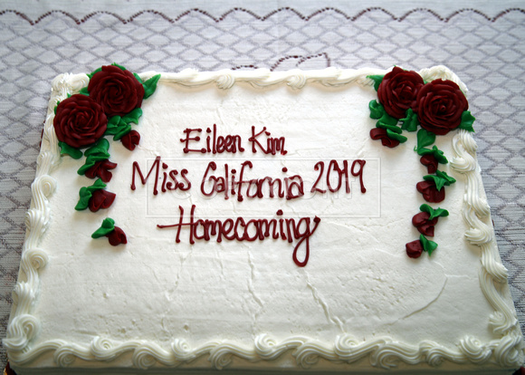 Eileen Kim - Miss CA 2019 Homecoming cake