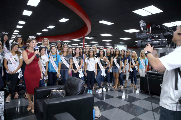 CBS 47 team with Miss CA 2017 Finalists