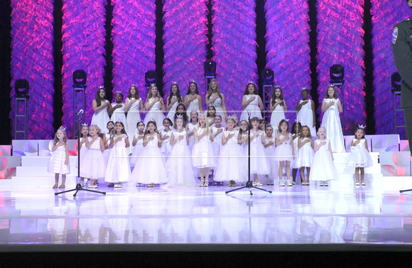 Miss CA Princesses sing National Anthem